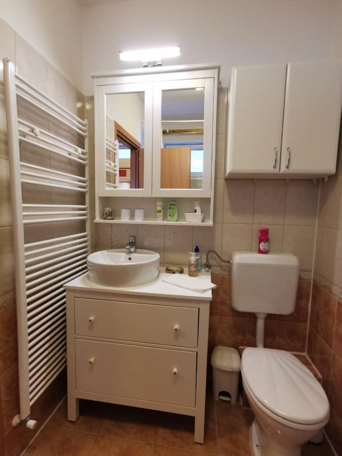 Dia Apartman 米什科尔茨 外观 照片