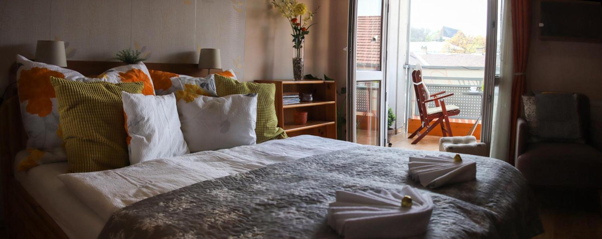 Dia Apartman 米什科尔茨 外观 照片